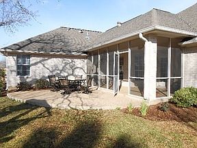 2nd image of 804 Plum Hollow Dr