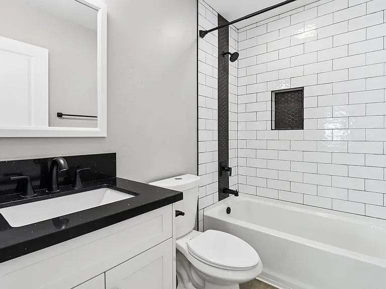 Duplet at Hillcrest | Modern Studio, 1 & 3 Bedroom Apartments — Photo 76