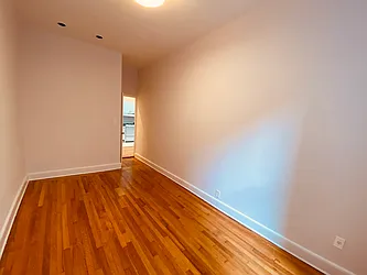 Rented by Metropolis Real Estate of Manhattan