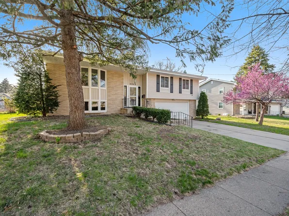 4022 46th St, Des Moines, IA 50310