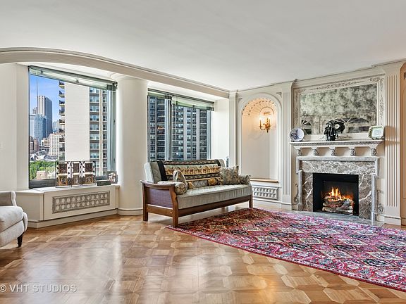 5th image of 155 N Harbor Dr APT 814