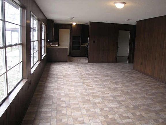 2nd image of 1009 Cornelia St