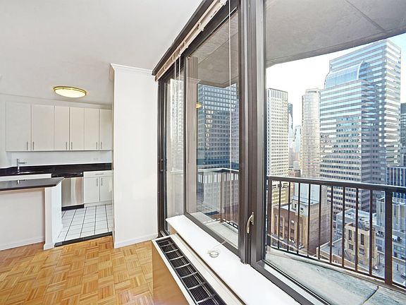 3rd image of 150 E 57th St #24AB