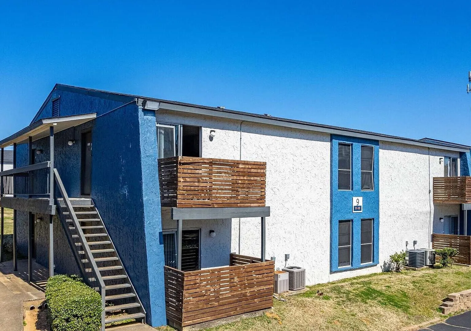 1 bed, 700 sqft, $799 — Photo 1