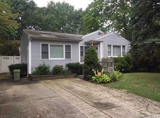 1196 Howells Rd, Bay Shore, NY 11706