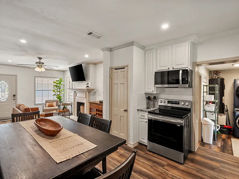3458 Suffolk Dr — Photo 8