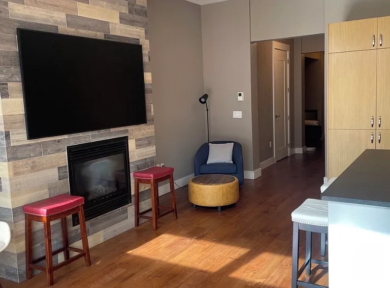 419 S 8th St #301 — Photo 2