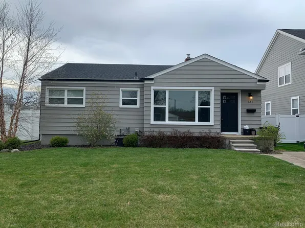 654 Broadacre Ave, Clawson, MI 48017