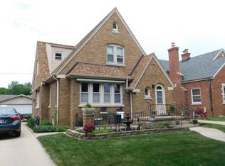 2771 N 70th St, Milwaukee, WI 53210