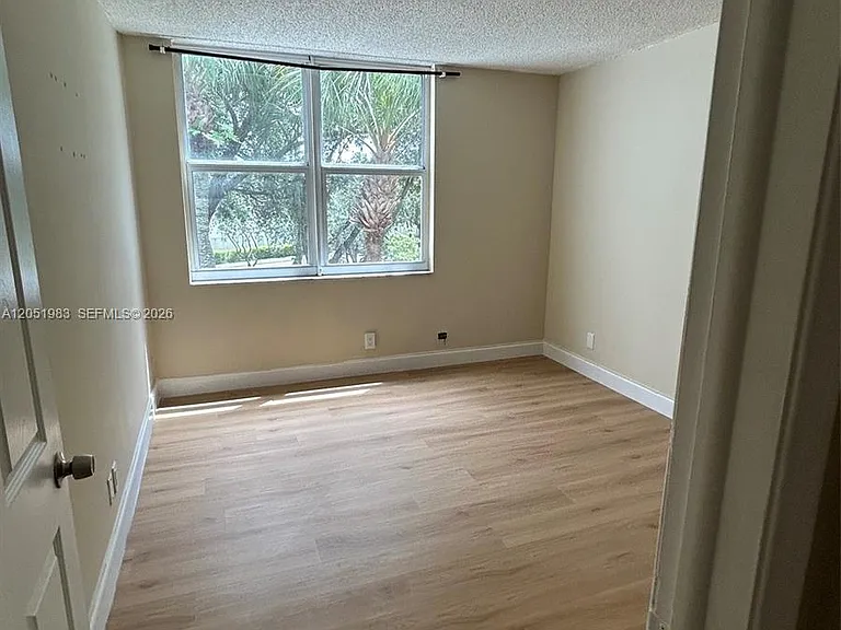 9461 Evergreen Pl #303 — Photo 5