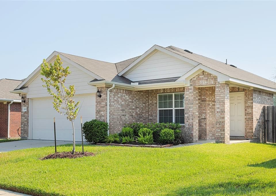 1st image of 2618 Silky Ct