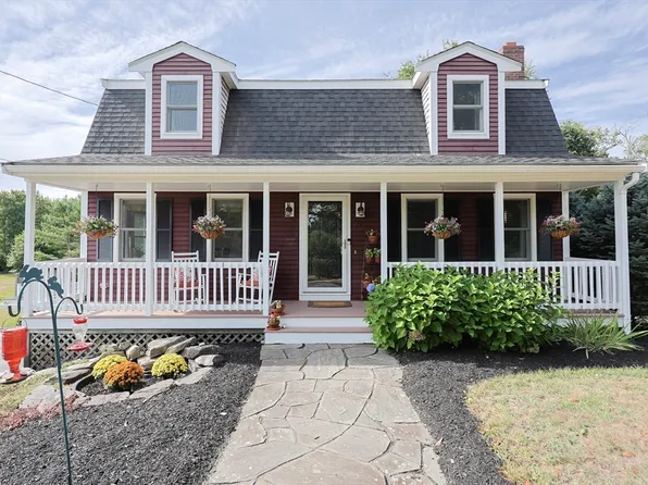 10 Old Summit St, Halifax, MA 02338