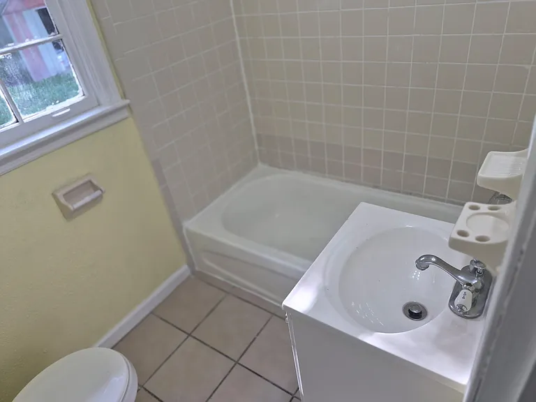 2552 Treemont St — Photo 8