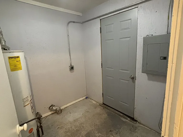 1738 N Poplar Ave — Photo 10