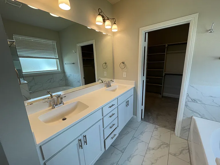 350 Carlisle Dr — Photo 14