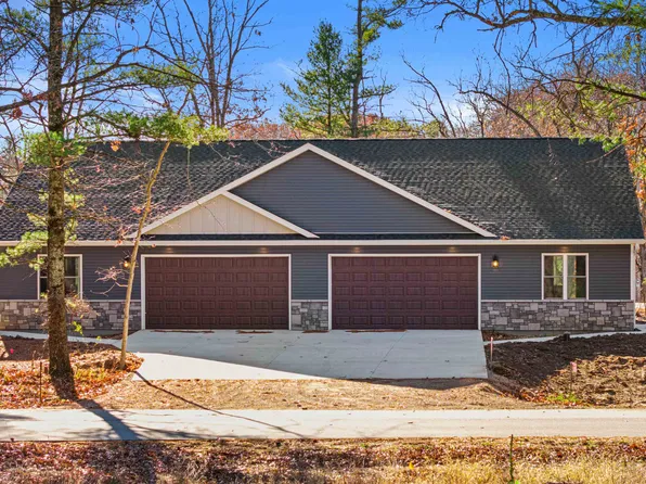 W6513 Woodhaven Cir, Wautoma, WI 54982