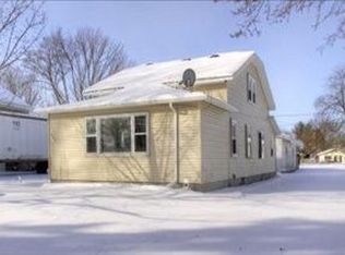 707 S Grant Ave, Three Rivers, MI 49093