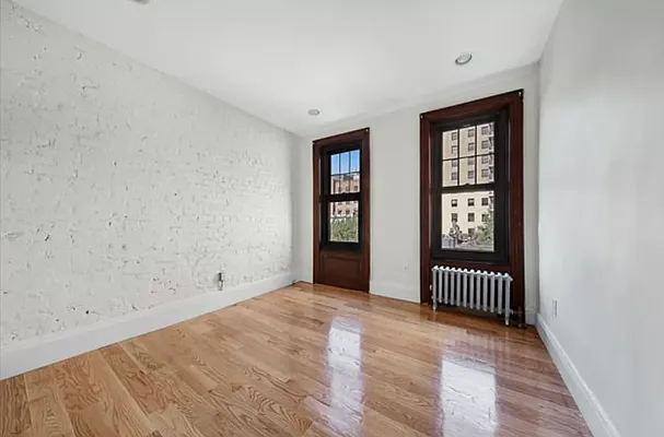 Rented by Compass | media 10