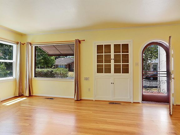 4th image of 1854 Ramona Ave