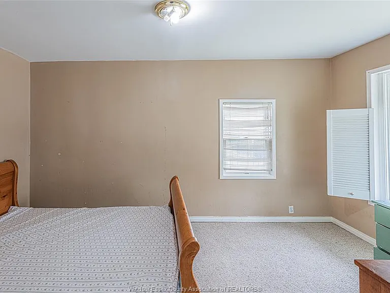 526 Josephine Ave — Photo 9