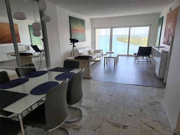 4th image of 300 Bayview Dr APT 1608