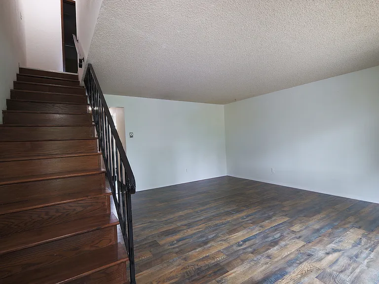 7407 212th St SW — Photo 11