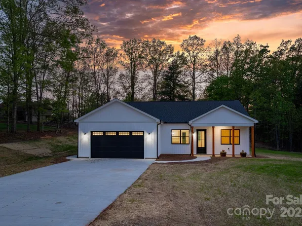 2045 Cordia Cir, Newton, NC 28658