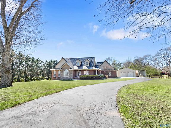 5th image of 121 Basil Ln