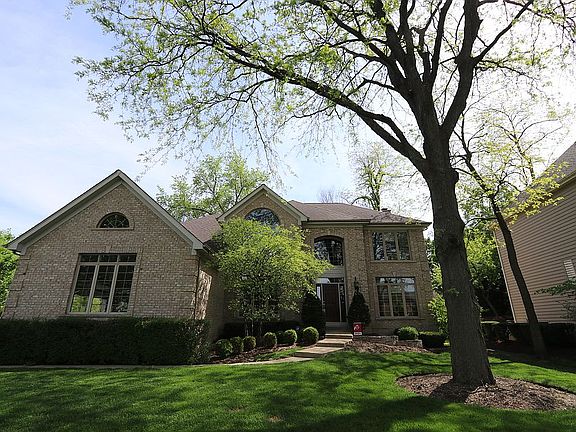 3rd image of 3147 E Francis Cir