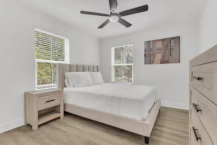 1307 E Harding St — Photo 16
