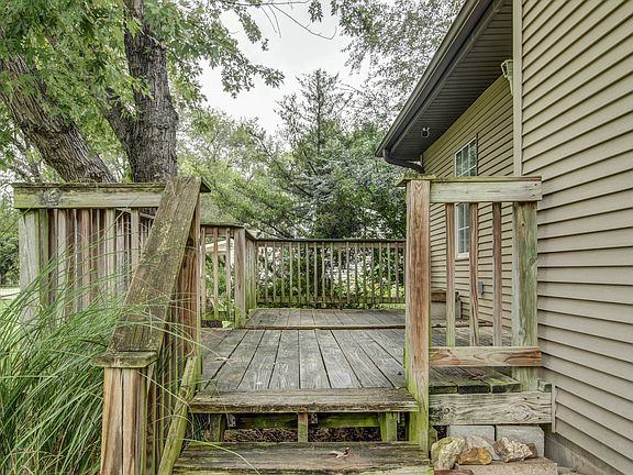 4th image of 405 S Spruce