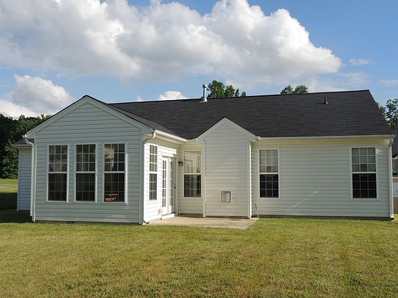3rd image of 3493 Panarama Dr