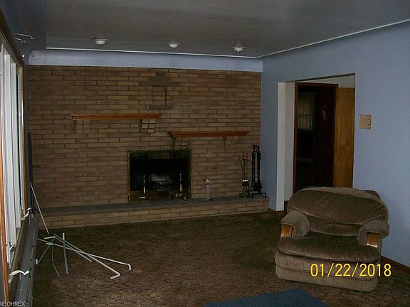 4th image of 1245 Meadow Ln