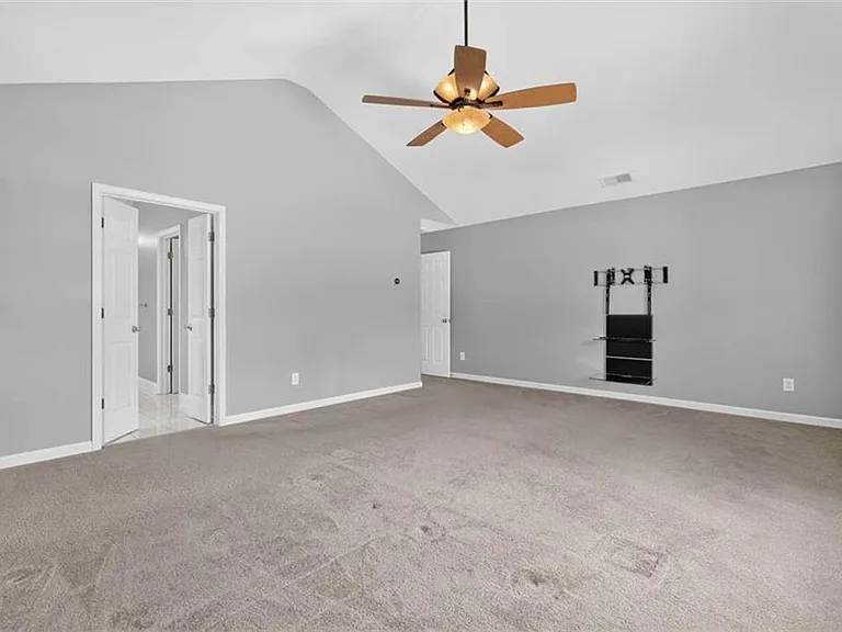 153 Fitzroy Ln — Photo 39