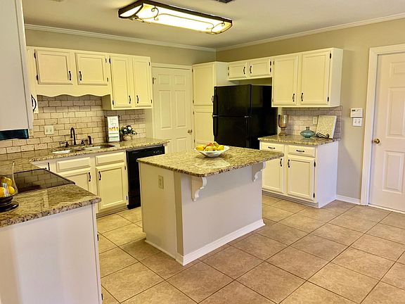 2nd image of 5177 Tara Ln