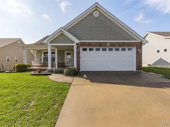 160 Butterfield Dr, Farmington, MO 63640