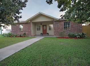 129 Rio Grande St, Uvalde, TX 78801