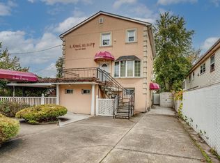 3 Park St, Staten Island, NY 10306
