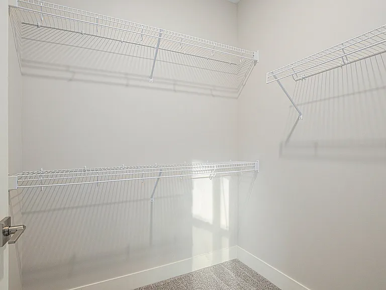 SummitTownhomes_2Bedrooms_WalkinCloset