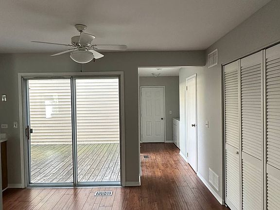 5th image of 570 Le Parc Cir