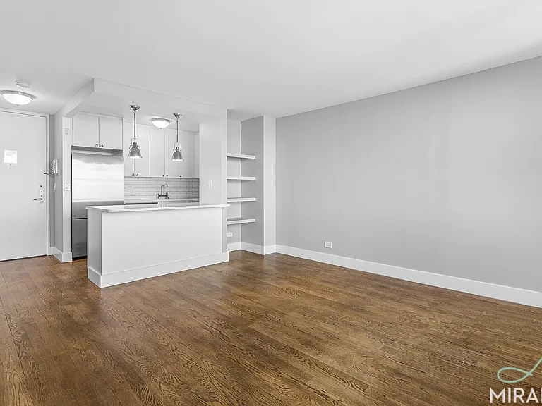 330 E 39th St #31E — Photo 3