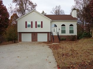 5516 Rolling Mist Ct, Flowery Branch, GA 30542