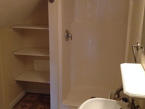 4th image of 2508 E 126th St #3
