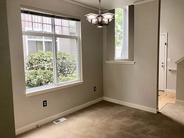 23120 NE 8th Pl — Photo 10