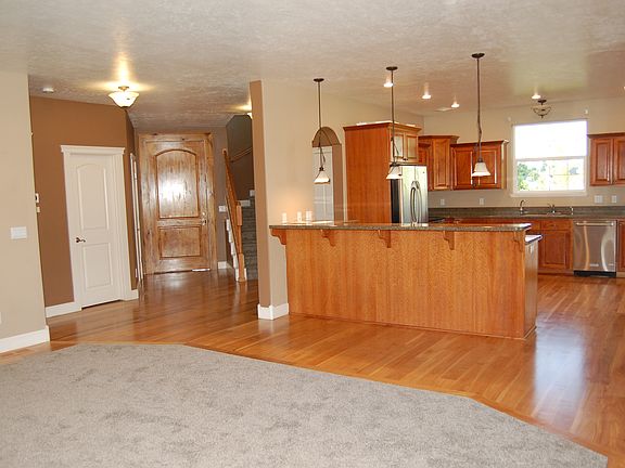5th image of 2770 S Stafford Dr