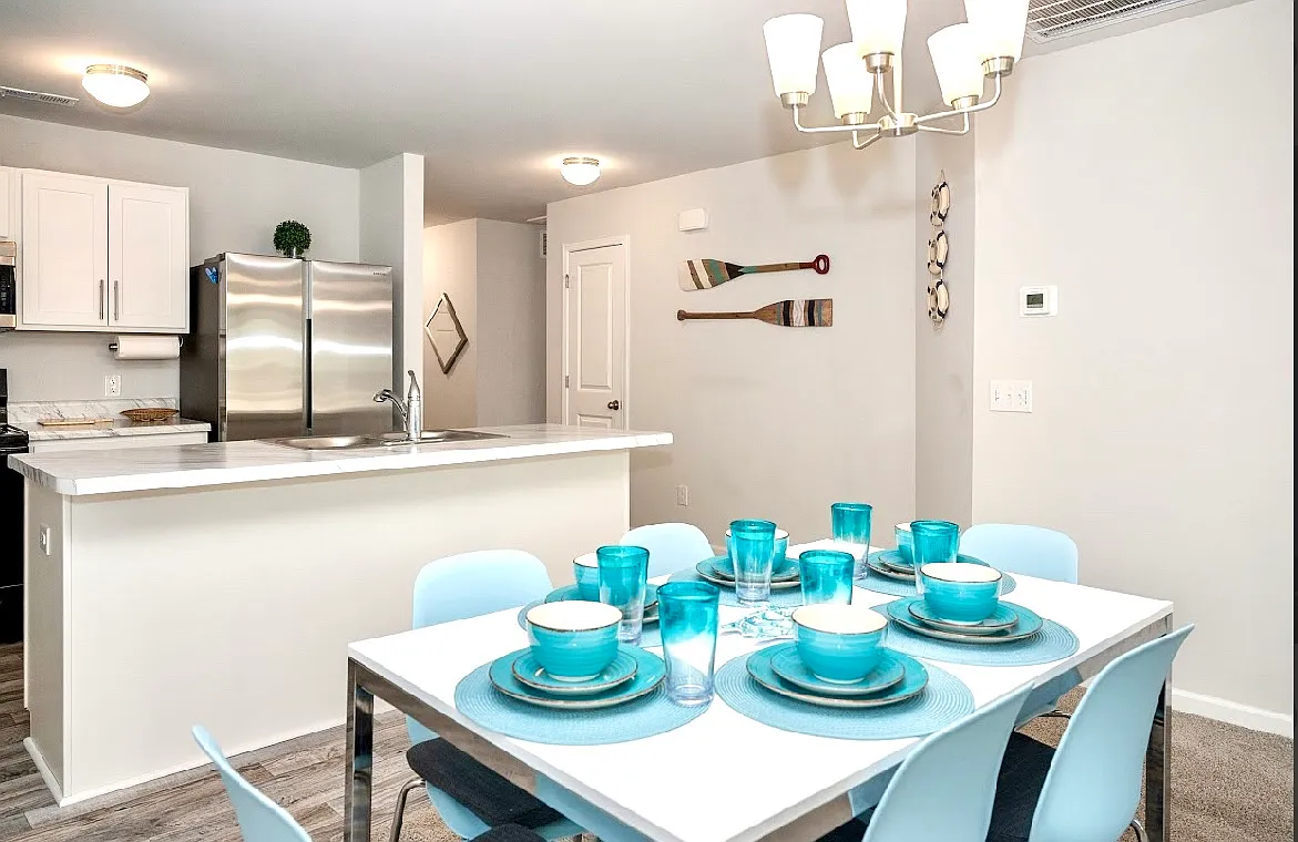 4818 Abbington Oaks Way SE — Photo 3