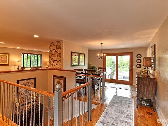 5th image of 8022 78th Avenue SE