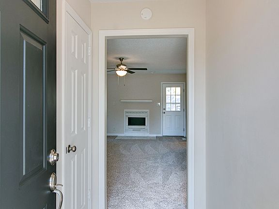 2nd image of 409 Manorstone Ln