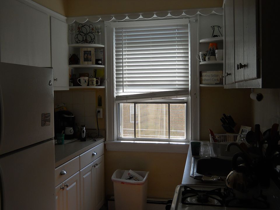 1st image of 1 Metropolitan Ave #Second
