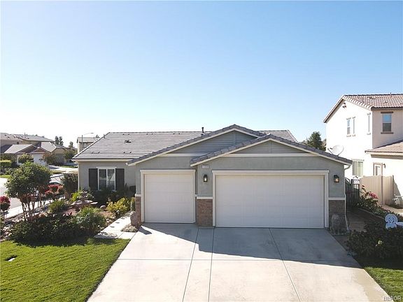2nd image of 1339 Acanthus Ln